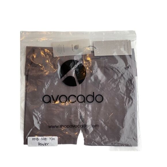 Avocado Capri Leggings    - Picture 9 of 12